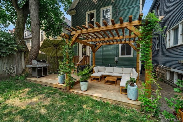 707 Richmond Avenue, Buffalo, NY 14222