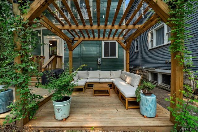 707 Richmond Avenue, Buffalo, NY 14222
