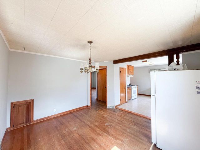 1534 S Osborne Avenue, Janesville, WI 53546