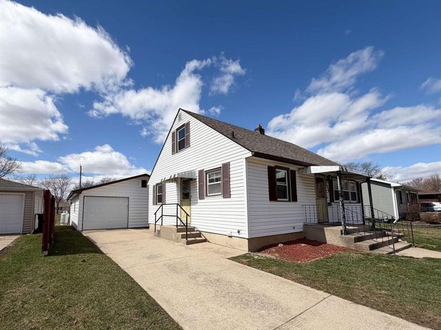 1534 S Osborne Avenue, Janesville, WI 53546