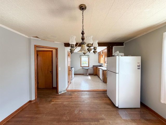 1534 S Osborne Avenue, Janesville, WI 53546