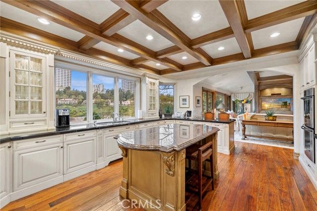 7 Lochmoor, Newport Beach, CA 92660