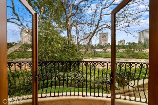 7 Lochmoor, Newport Beach, CA 92660