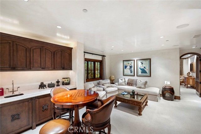 7 Lochmoor, Newport Beach, CA 92660