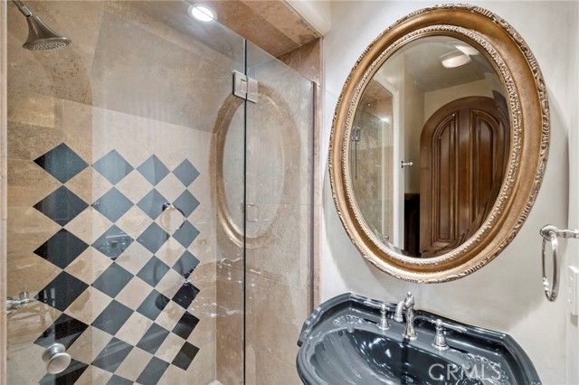 7 Lochmoor, Newport Beach, CA 92660