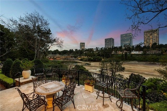 7 Lochmoor, Newport Beach, CA 92660