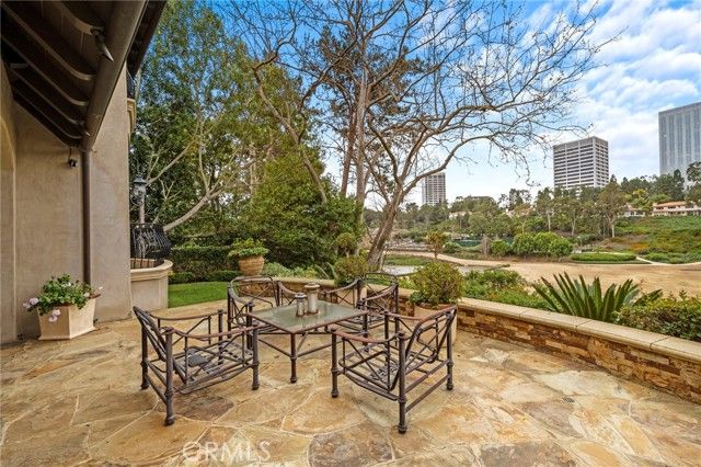 7 Lochmoor, Newport Beach, CA 92660