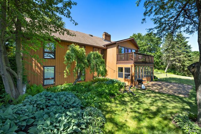 8929 ROBIN HILL ROAD Drive, Woodstock, IL 60098