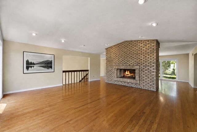 8929 ROBIN HILL ROAD Drive, Woodstock, IL 60098
