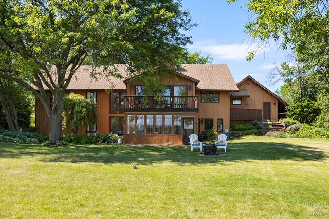 8929 ROBIN HILL ROAD Drive, Woodstock, IL 60098