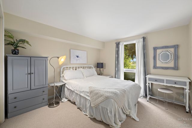 8929 ROBIN HILL ROAD Drive, Woodstock, IL 60098