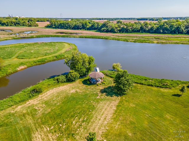 8929 ROBIN HILL ROAD Drive, Woodstock, IL 60098