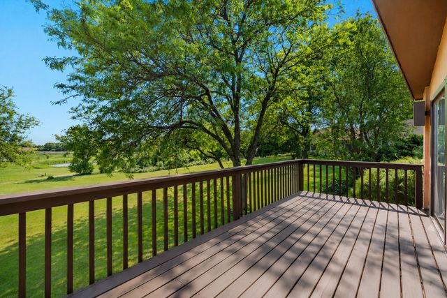 8929 ROBIN HILL ROAD Drive, Woodstock, IL 60098