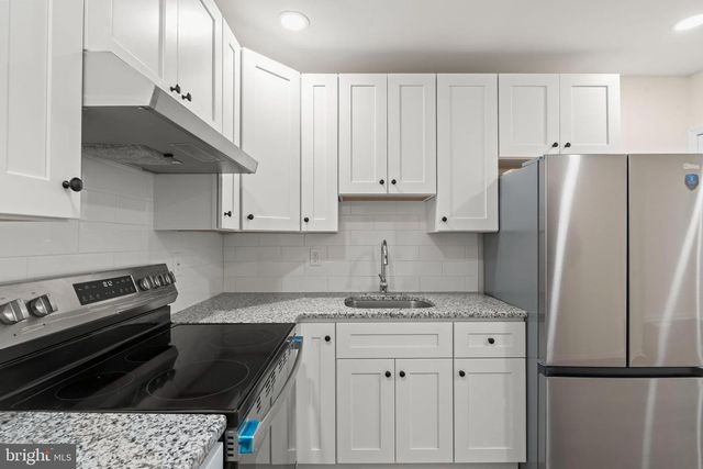 1840 N TAYLOR ST, Philadelphia, PA 19121
