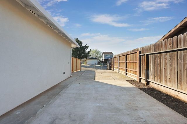 731 Loretta Ct, Stockton, CA 95207