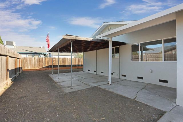 731 Loretta Ct, Stockton, CA 95207