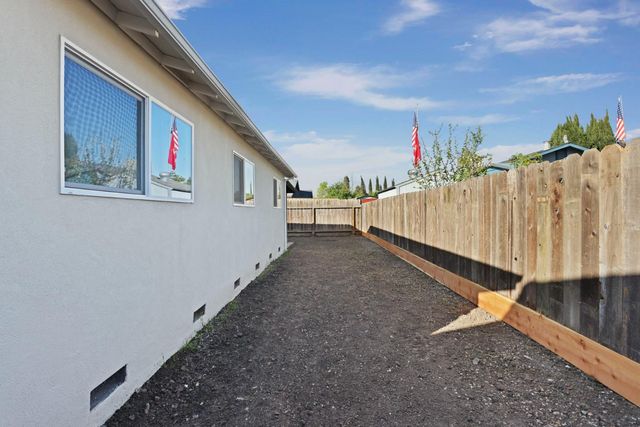 731 Loretta Ct, Stockton, CA 95207