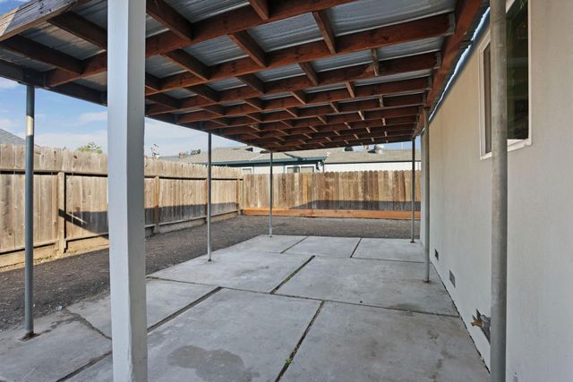 731 Loretta Ct, Stockton, CA 95207