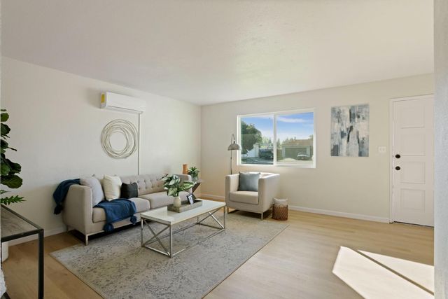 731 Loretta Ct, Stockton, CA 95207