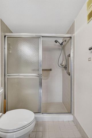 10215 N Circle Lake Drive 101, Boynton Beach, FL 33437