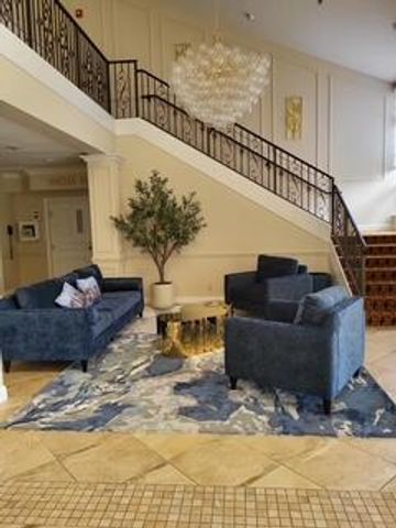10215 N Circle Lake Drive 101, Boynton Beach, FL 33437