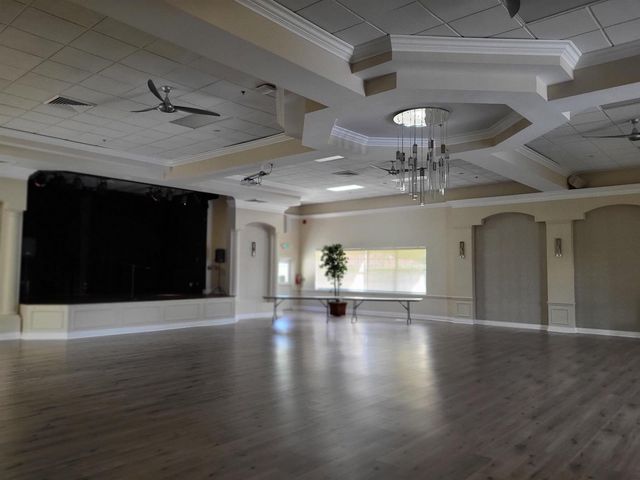 10215 N Circle Lake Drive 101, Boynton Beach, FL 33437