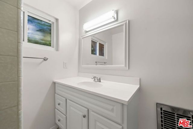1517 Harvard Street 3, Santa Monica, CA 90404