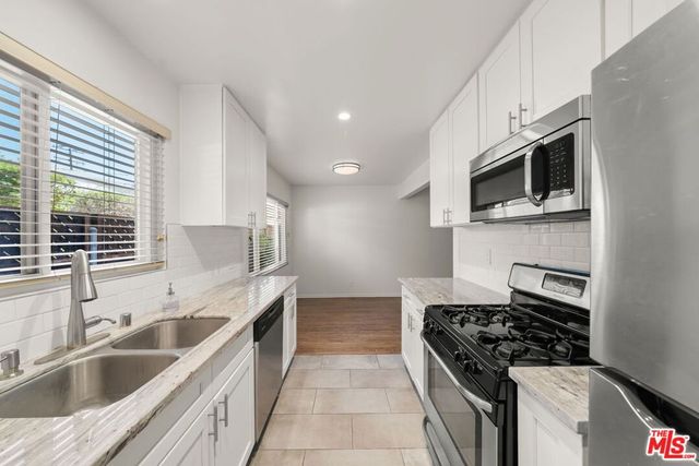 1517 Harvard Street 3, Santa Monica, CA 90404