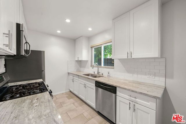 1517 Harvard Street 3, Santa Monica, CA 90404