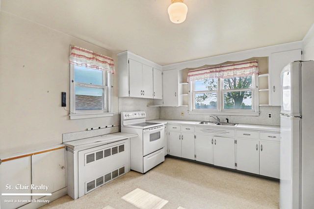 6556 Fred W. Moore Highway, St Clair Twp, MI 48079
