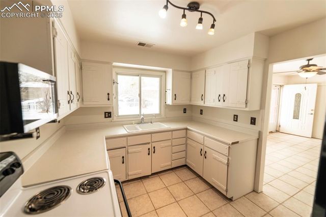 1049 Denver Street, Calhan, CO 80808