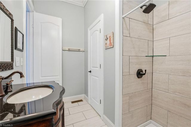 1902 Riverview Road Extension, Lexington, NC 27292