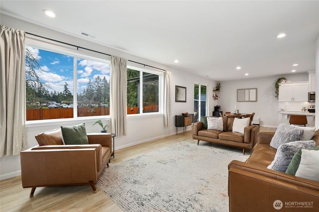 704 153rd Street Ct E, Tacoma, WA 98445