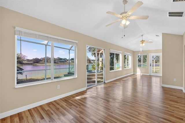 906 CAMINO DEL REY DRIVE, The Villages, FL 32159