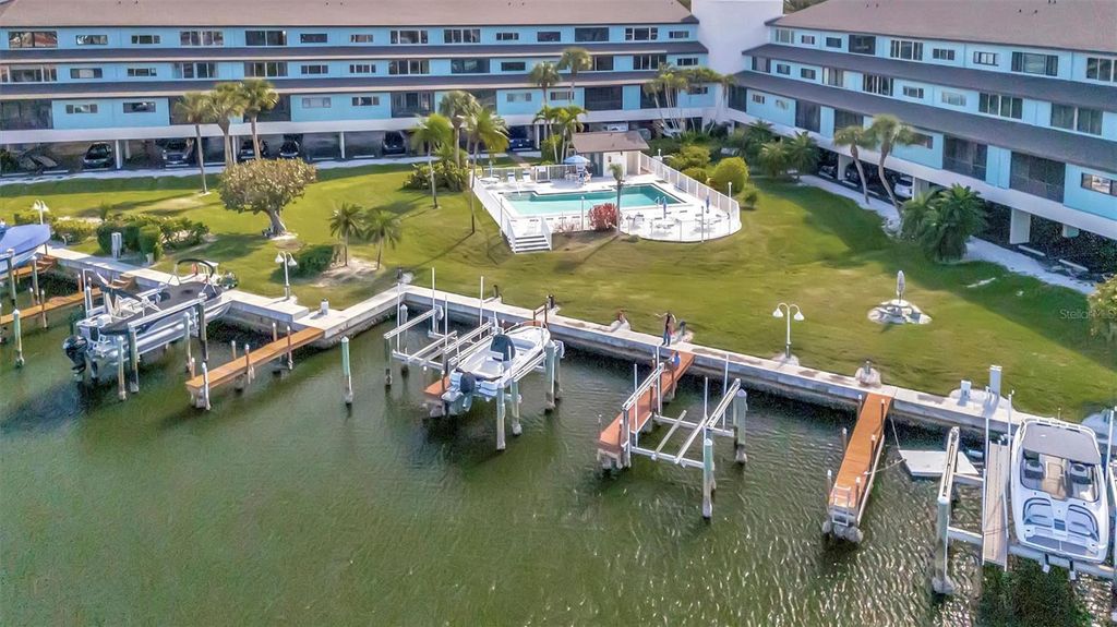 Image 68 of property listing at 9604 CORTEZ ROAD W 436, Bradenton, FL 34210