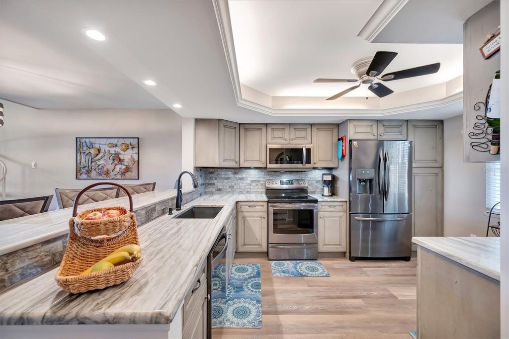 Image 9 of property listing at 9604 CORTEZ ROAD W 436, Bradenton, FL 34210