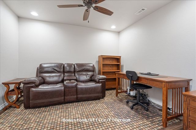 13817 N Mount Olive Road, Gravette, AR 72736