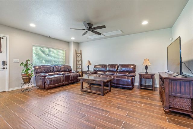 13817 N Mount Olive Road, Gravette, AR 72736