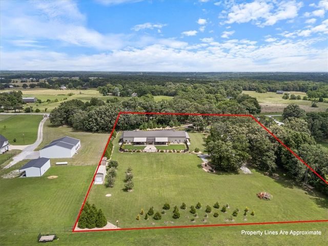 13817 N Mount Olive Road, Gravette, AR 72736
