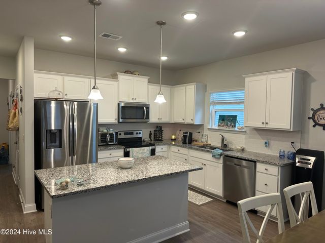 9463 Barnstormer Drive, Calabash, NC 28467