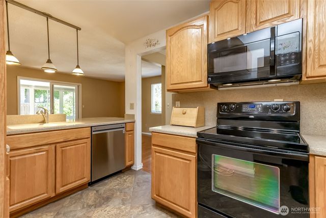 2904 Briarwood Court S, Puyallup, WA 98374