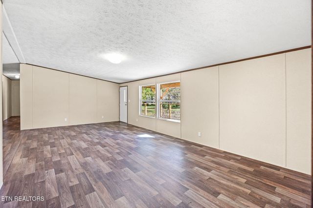 130 Dripping Springs Court, Monterey, TN 38574