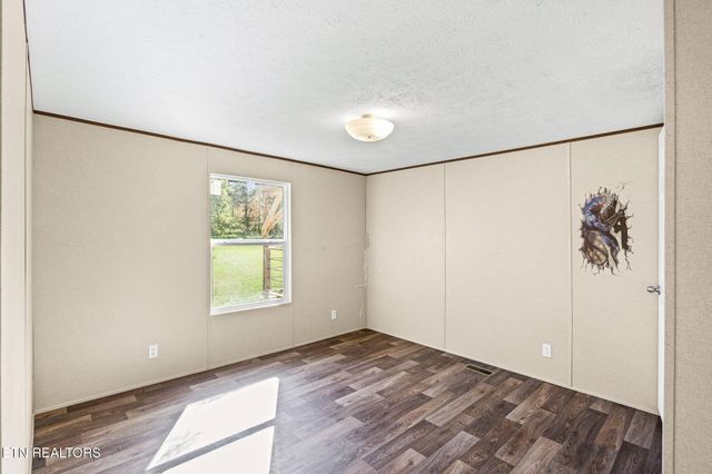 130 Dripping Springs Court, Monterey, TN 38574