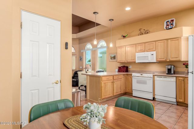 2406 W Via Di Silvio, Tucson, AZ 85741