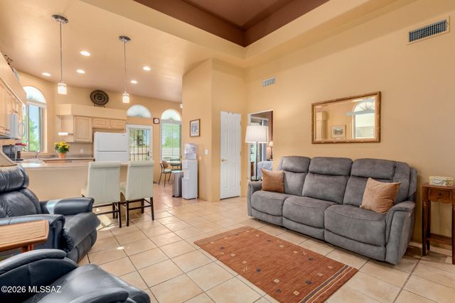 2406 W Via Di Silvio, Tucson, AZ 85741