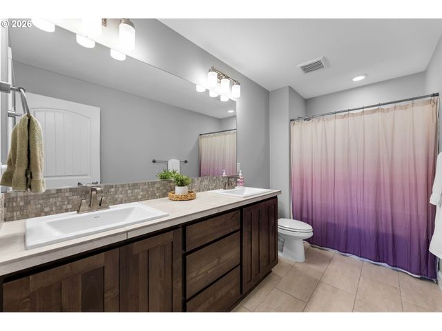 16903 Ne 80TH St, Vancouver, WA 98682