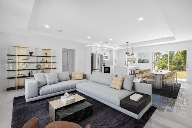 2916 Dora, Lehigh Acres, FL 33974