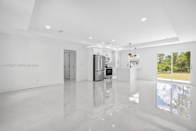 2916 Dora, Lehigh Acres, FL 33974