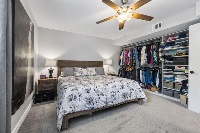 8072 Sawyer Brown Rd, Nashville, TN 37221