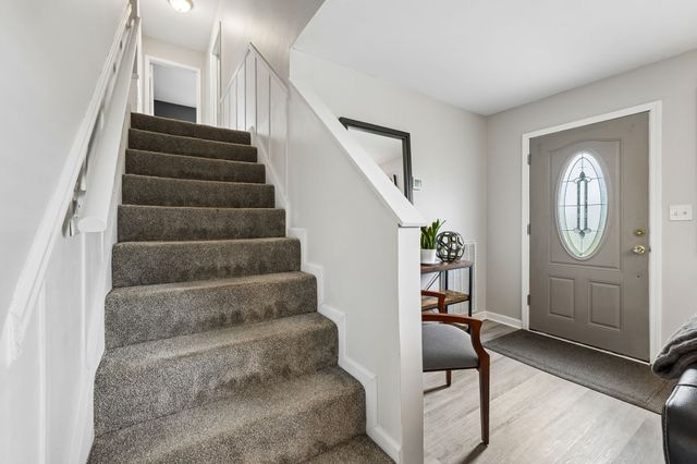 8072 Sawyer Brown Rd, Nashville, TN 37221
